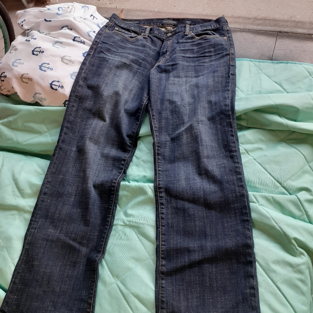 Lucky brand  mens Jean's 34/32 vintage straight